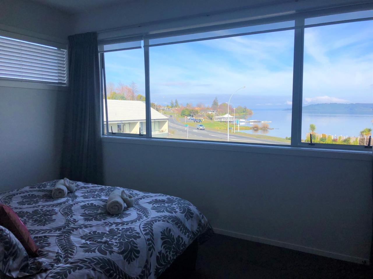 Getaway At The Lake. Taupo Exterior photo